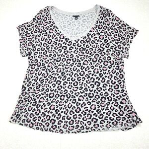 Torrid Shirt Women's 3X Gray Pink Leopard Print V-Neck Short Sleeve Chest Pocket